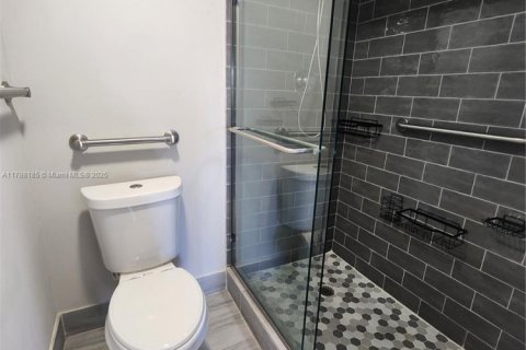 Купить кондоминиум в Пемброк-Пайнс, Флорида 2 спальни, 110.74м2, № 2012303 - фото 11