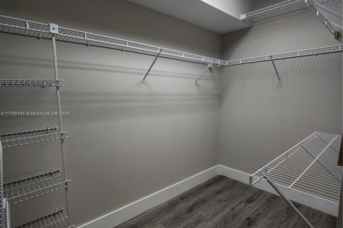 Купить кондоминиум в Пемброк-Пайнс, Флорида 2 спальни, 110.74м2, № 2012303 - фото 9