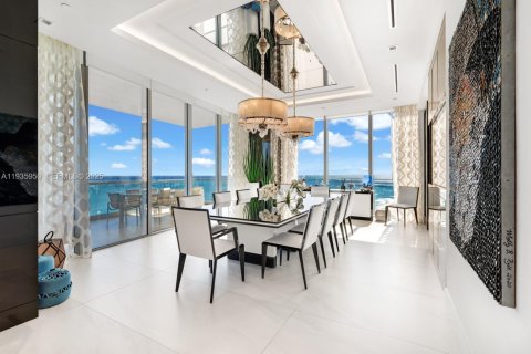 Copropriété à vendre à Sunny Isles Beach, Floride: 5 chambres, 626.16 m2 № 1994698 - photo 9