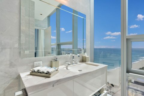 Copropriété à vendre à Sunny Isles Beach, Floride: 5 chambres, 626.16 m2 № 1994698 - photo 25