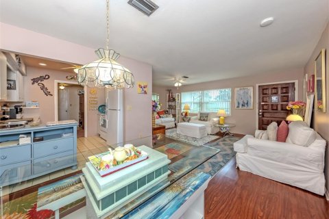 Villa ou maison à vendre à Venice, Floride: 2 chambres, 93.27 m2 № 2291828 - photo 18