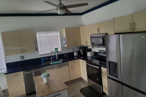 Villa ou maison à vendre à Cutler Bay, Floride: 3 chambres, 141.12 m2 № 1947344 - photo 18