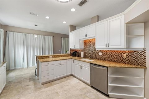 Villa ou maison à louer à Sarasota, Floride: 4 chambres, 183.48 m2 № 1832582 - photo 14