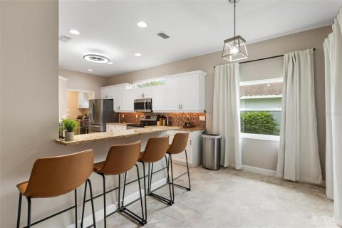 Villa ou maison à louer à Sarasota, Floride: 4 chambres, 183.48 m2 № 1832582 - photo 10