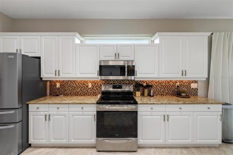 Villa ou maison à louer à Sarasota, Floride: 4 chambres, 183.48 m2 № 1832582 - photo 17