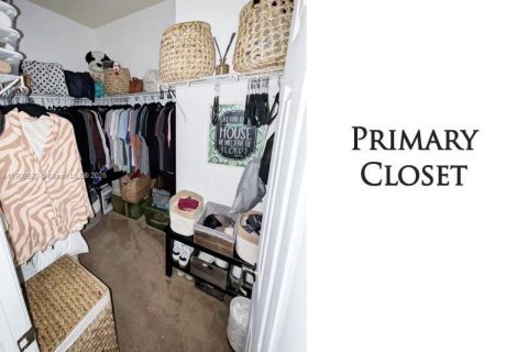 House in Miami, Florida 3 bedrooms, 142.14 sq.m. № 1965188 - photo 11