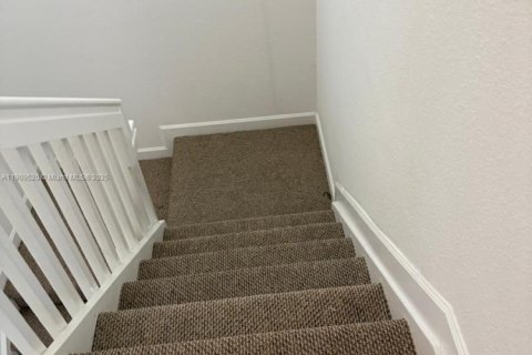 House in Miami, Florida 3 bedrooms, 142.14 sq.m. № 1965188 - photo 15