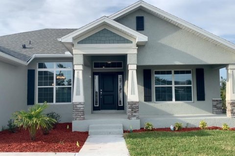 Casa en venta en Port Charlotte, Florida, 4 dormitorios, 210.42 m2 № 1662497 - foto 2