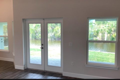 Casa en venta en Port Charlotte, Florida, 4 dormitorios, 210.42 m2 № 1662497 - foto 7