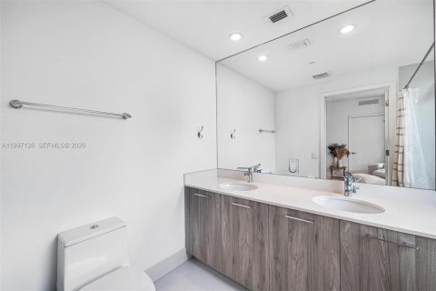 Снять в аренду кондоминиум в Майами, Флорида 2 спальни, 87.7м2, № 2063428 - фото 11