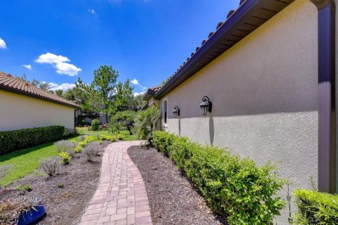 Casa en venta en Tampa, Florida, 3 dormitorios, 155.89 m2 № 2261277 - foto 10