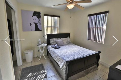 Villa ou maison à louer à Hollywood, Floride: 3 chambres, 83.61 m2 № 1928850 - photo 6