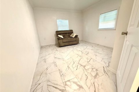 Villa ou maison à vendre à Kissimmee, Floride: 3 chambres, 90.3 m2 № 2149164 - photo 13
