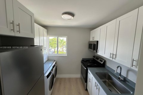 Apartment in Miami, Florida 1 bedroom, 65.03 sq.m. № 2065692 - photo 9