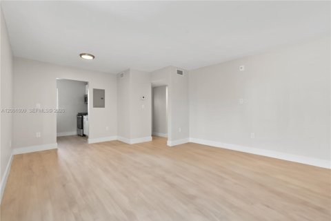 Apartment in Miami, Florida 1 bedroom, 65.03 sq.m. № 2065692