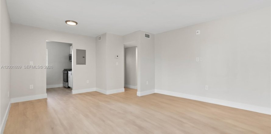 Apartment in Miami, Florida 1 bedroom, 65.03 sq.m. № 2065692
