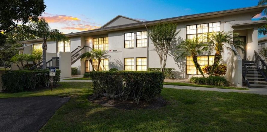 Condominio en Palm Harbor, Florida, 2 dormitorios  № 1679018