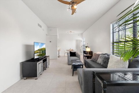 Condominio en venta en Palm Harbor, Florida, 2 dormitorios, 97.08 m2 № 1679018 - foto 25
