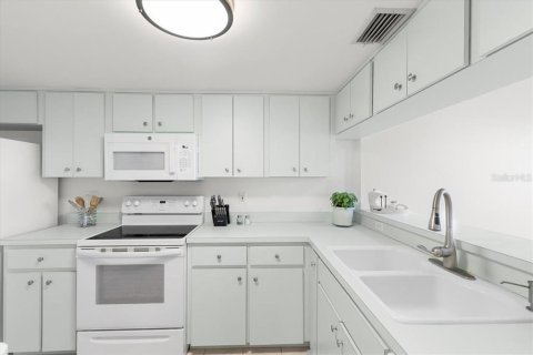 Condominio en venta en Palm Harbor, Florida, 2 dormitorios, 97.08 m2 № 1679018 - foto 8