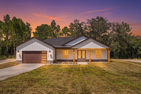 Casa en Dunnellon, Florida 4 dormitorios, 192.59 m2 № 2371278