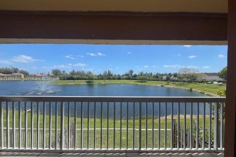 Condo in Fort Lauderdale, Florida, 1 bedroom  № 2006175 - photo 18