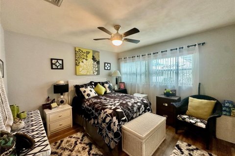 House in Winter Haven, Florida 2 bedrooms, 86.77 sq.m. № 2216641 - photo 17