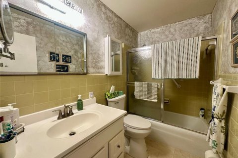 House in Winter Haven, Florida 2 bedrooms, 86.77 sq.m. № 2216641 - photo 15