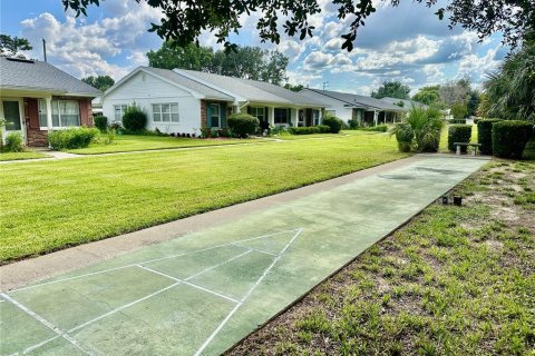 House in Winter Haven, Florida 2 bedrooms, 86.77 sq.m. № 2216641 - photo 24