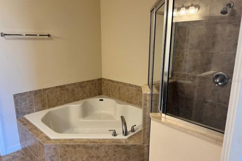 Touwnhouse à vendre à Howey-in-the-Hills, Floride: 3 chambres, 143.81 m2 № 2398381 - photo 9