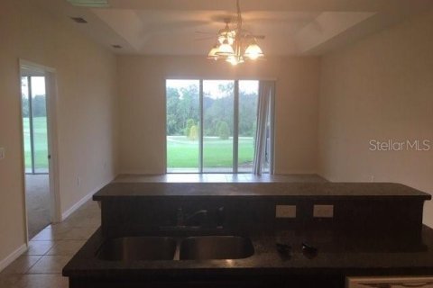 Touwnhouse à vendre à Howey-in-the-Hills, Floride: 3 chambres, 143.81 m2 № 2398381 - photo 3