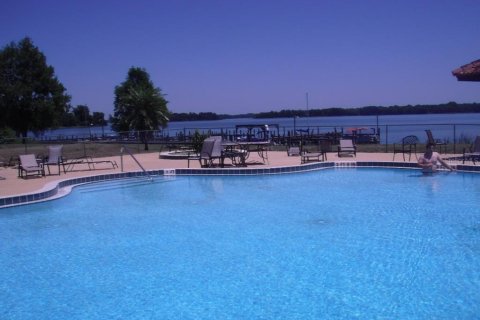 Touwnhouse à vendre à Howey-in-the-Hills, Floride: 3 chambres, 143.81 m2 № 2398381 - photo 11