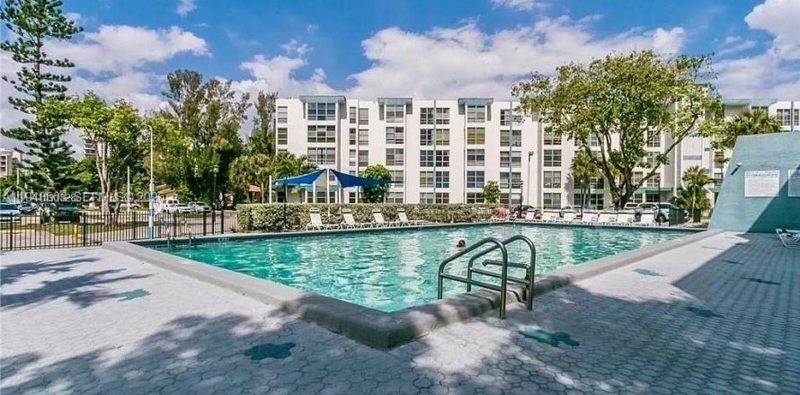 Condo à Sunny Isles Beach, Floride, 1 chambre  № 2004423