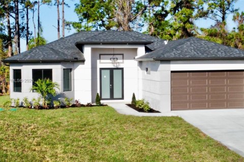House in Lehigh Acres, Florida 4 bedrooms, 159.33 sq.m. № 2049923