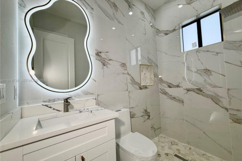 House in Lehigh Acres, Florida 4 bedrooms, 159.33 sq.m. № 2049923 - photo 22