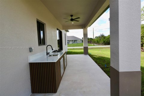 House in Lehigh Acres, Florida 4 bedrooms, 159.33 sq.m. № 2049923 - photo 28