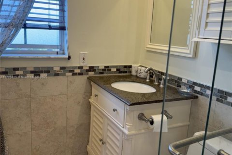 Купить кондоминиум в Маргит, Флорида 2 спальни, 80.82м2, № 1934611 - фото 7