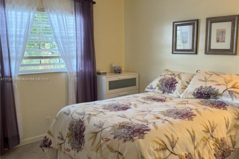 Купить кондоминиум в Маргит, Флорида 2 спальни, 80.82м2, № 1934611 - фото 9