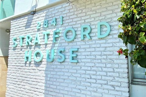 Condo in North Miami Beach, Florida, 1 bedroom  № 1991535 - photo 3