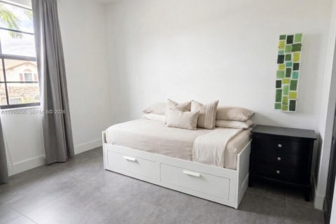 Снять в аренду таунхаус в Хайалиа, Флорида 2 спальни, 132.11м2, № 2058739 - фото 10