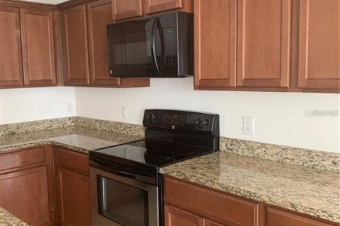 Villa ou maison à louer à Lakeland, Floride: 3 chambres, 128.21 m2 № 2102707 - photo 2