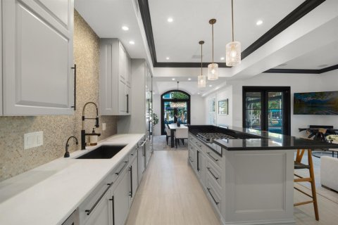 House in Fort Lauderdale, Florida 7 bedrooms, 472.5 sq.m. № 2083239 - photo 17
