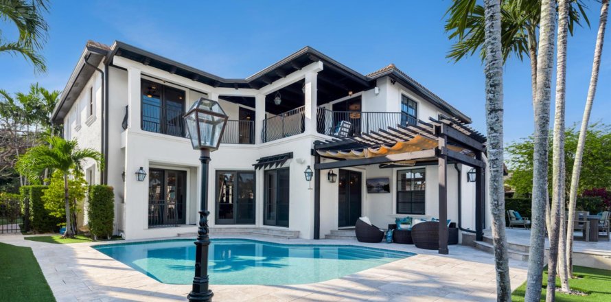 House in Fort Lauderdale, Florida 7 bedrooms, 472.5 sq.m. № 2083239
