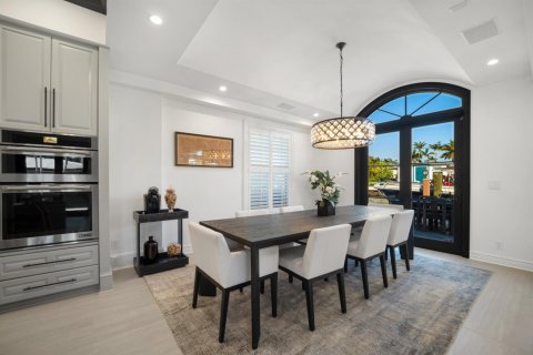 House in Fort Lauderdale, Florida 7 bedrooms, 472.5 sq.m. № 2083239 - photo 19