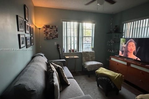 Купить виллу или дом в Катлер-Бей, Флорида 3 спальни, 108.32м2, № 1979982 - фото 10