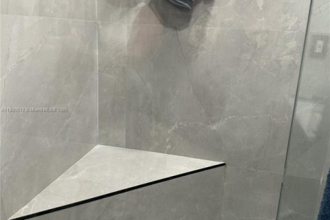 Купить виллу или дом в Катлер-Бей, Флорида 3 спальни, 108.32м2, № 1979982 - фото 8