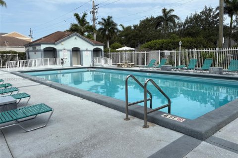 Купить виллу или дом в Катлер-Бей, Флорида 3 спальни, 108.32м2, № 1979982 - фото 20