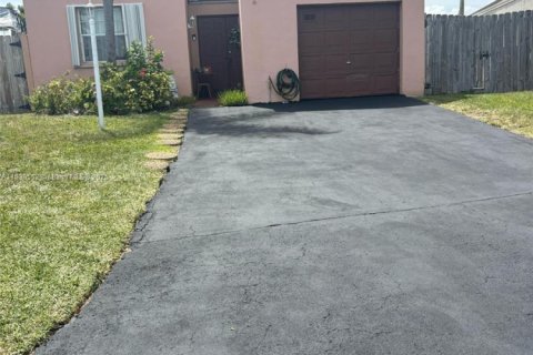 Купить виллу или дом в Катлер-Бей, Флорида 3 спальни, 108.32м2, № 1979982 - фото 3