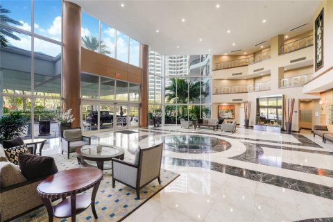 Купить кондоминиум в Авентура, Флорида 2 спальни, 126.44м2, № 2049074 - фото 3