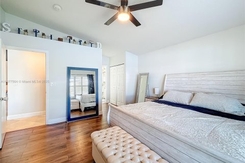 House in Miramar, Florida 4 bedrooms, 137.22 sq.m. № 2004111 - photo 17