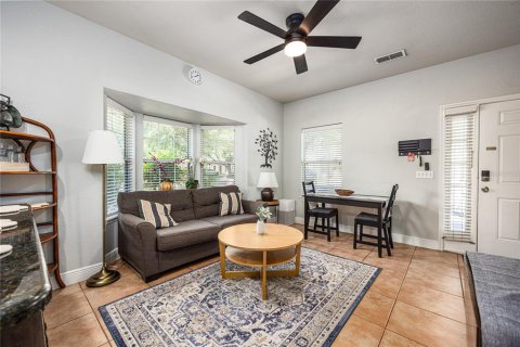 Condo in Gainesville, Florida, 2 bedrooms  № 1666046 - photo 9